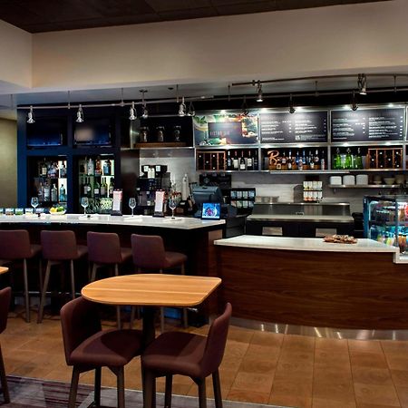 מלון Courtyard By Marriott פוקיפסי מראה חיצוני תמונה