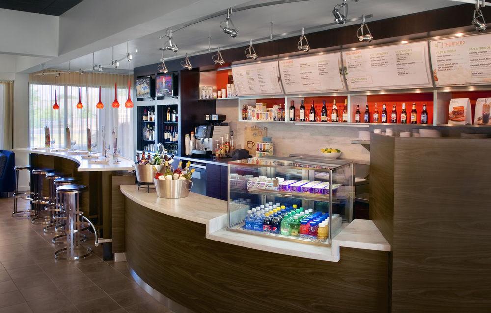 מלון Courtyard By Marriott פוקיפסי מראה חיצוני תמונה