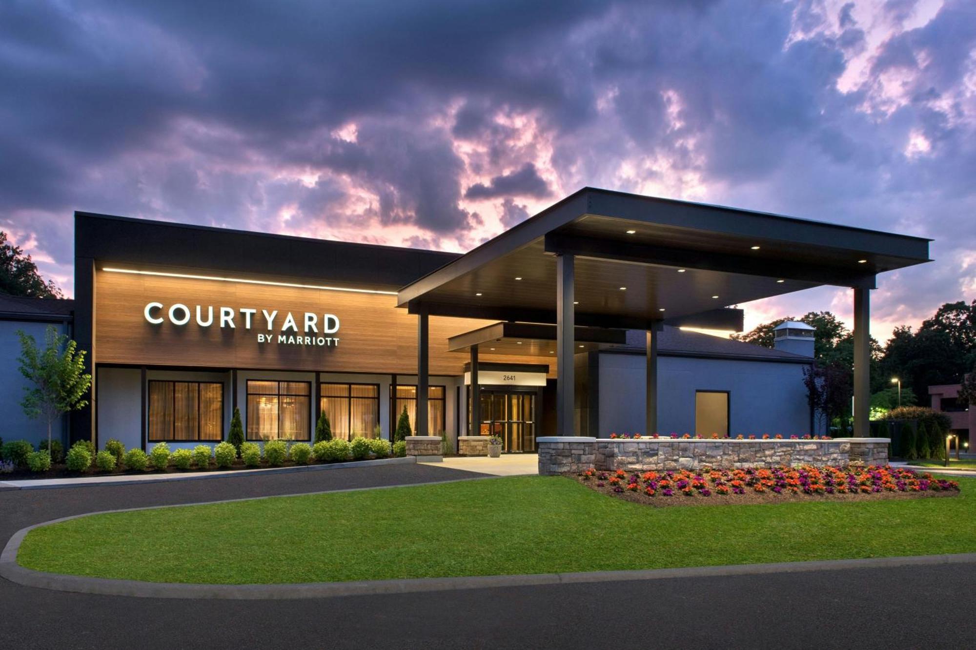מלון Courtyard By Marriott פוקיפסי מראה חיצוני תמונה