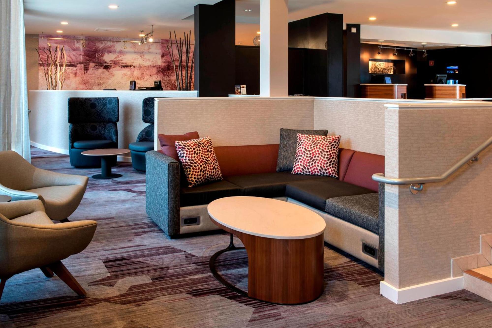 מלון Courtyard By Marriott פוקיפסי מראה חיצוני תמונה