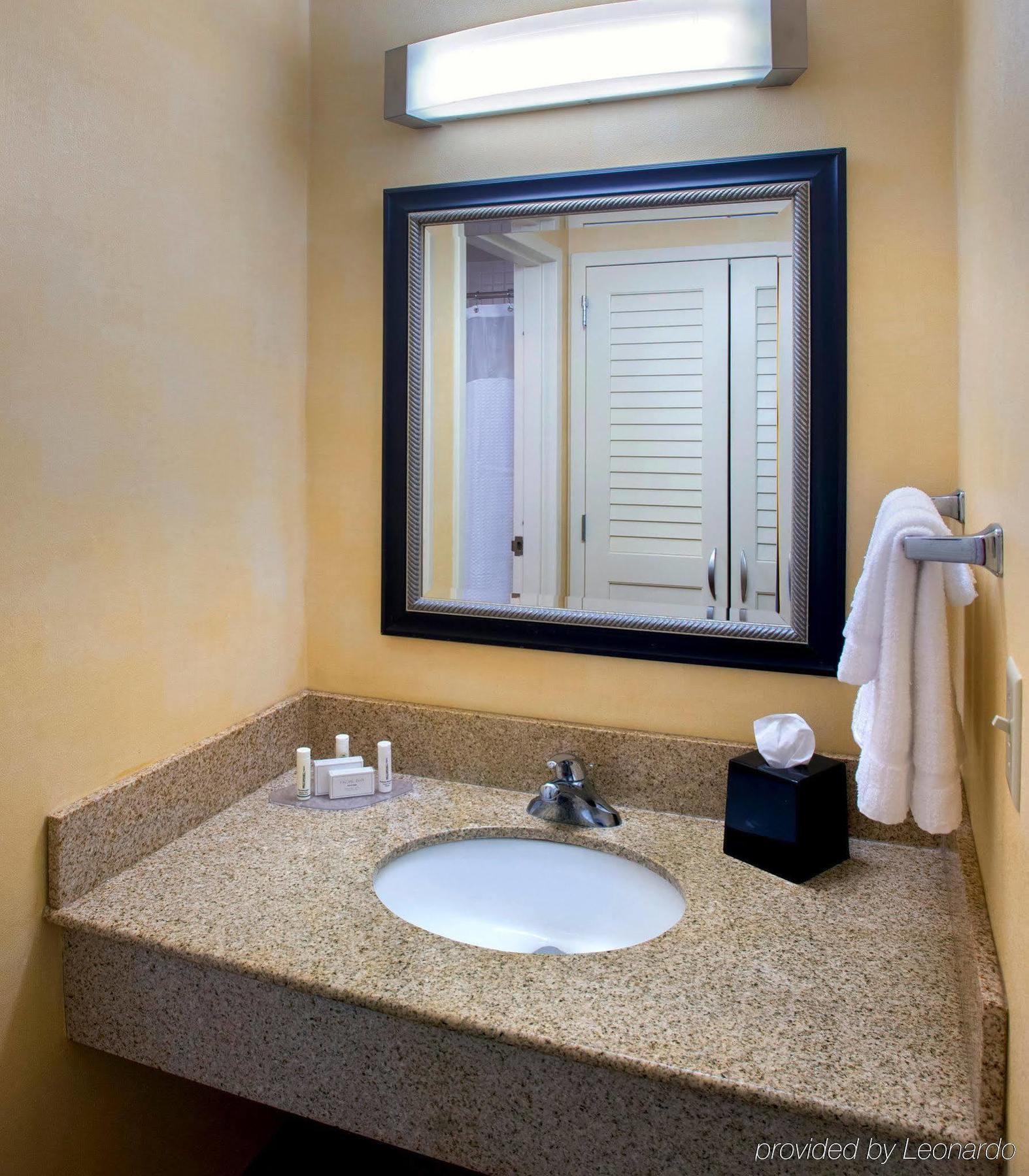 מלון Courtyard By Marriott פוקיפסי חדר תמונה