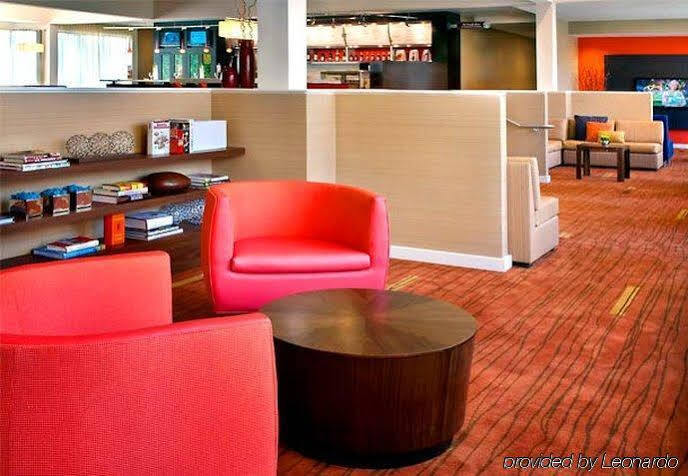 מלון Courtyard By Marriott פוקיפסי מראה חיצוני תמונה