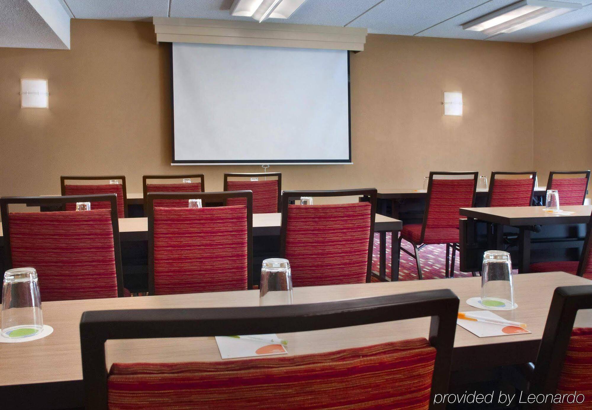 מלון Courtyard By Marriott פוקיפסי מראה חיצוני תמונה